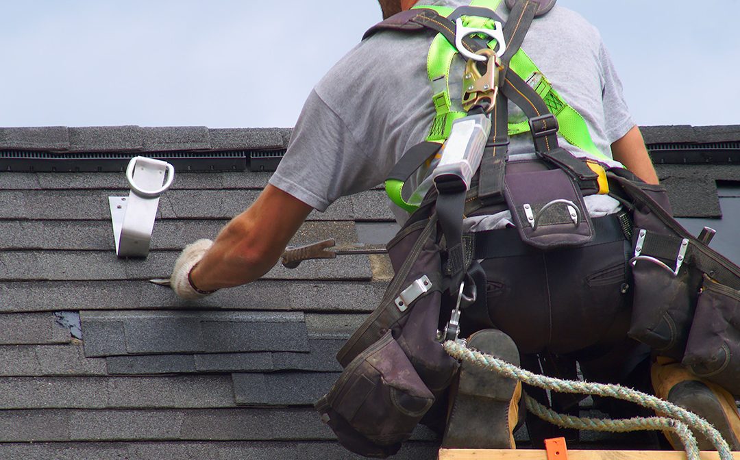 Roofing Contractors: Social Distancing Does Not Mean Having to Stop Meetings with Homeowners